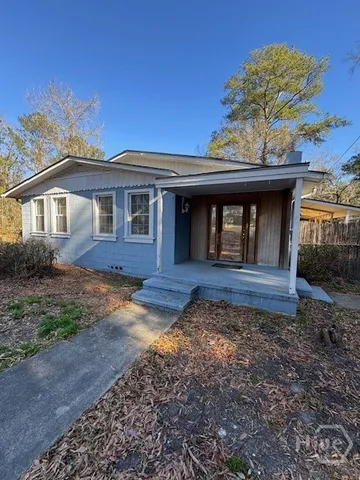 $2,200 | 1112 Dean Forest Road, Savannah, GA 31405