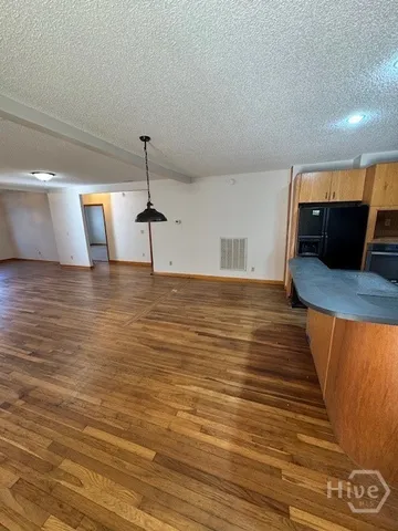 $2,200 | 1112 Dean Forest Road, Savannah, GA 31405