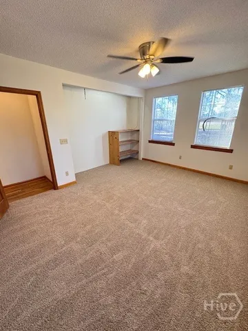 $2,200 | 1112 Dean Forest Road, Savannah, GA 31405