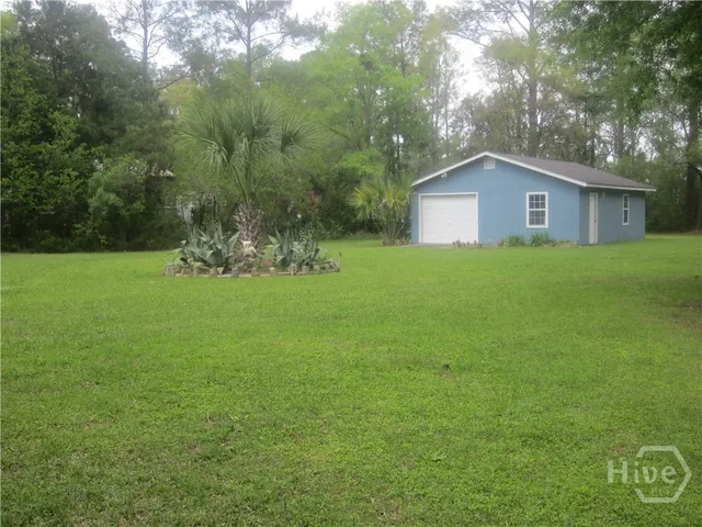 $2,200 | 1112 Dean Forest Road, Savannah, GA 31405