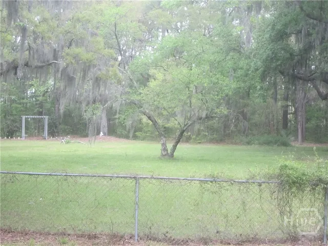 $2,200 | 1112 Dean Forest Road, Savannah, GA 31405