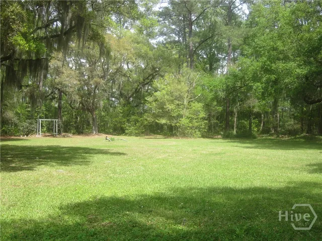 $2,200 | 1112 Dean Forest Road, Savannah, GA 31405