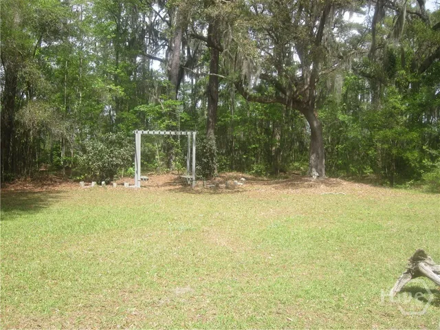 $2,200 | 1112 Dean Forest Road, Savannah, GA 31405