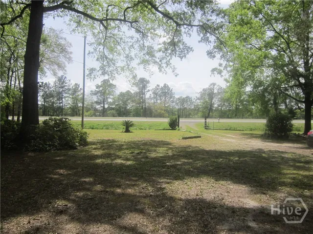 $2,200 | 1112 Dean Forest Road, Savannah, GA 31405