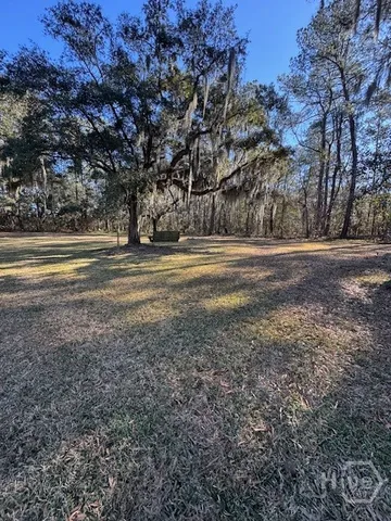 $2,200 | 1112 Dean Forest Road, Savannah, GA 31405