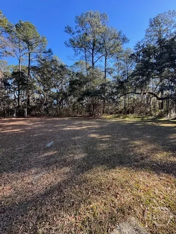 $2,200 | 1112 Dean Forest Road, Savannah, GA 31405