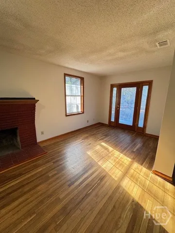 $2,200 | 1112 Dean Forest Road, Savannah, GA 31405