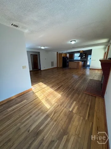 $2,200 | 1112 Dean Forest Road, Savannah, GA 31405