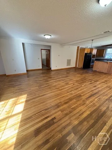 $2,200 | 1112 Dean Forest Road, Savannah, GA 31405