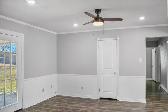 $2,000 | 812 Jerry Lane, Bedford, TX 76022