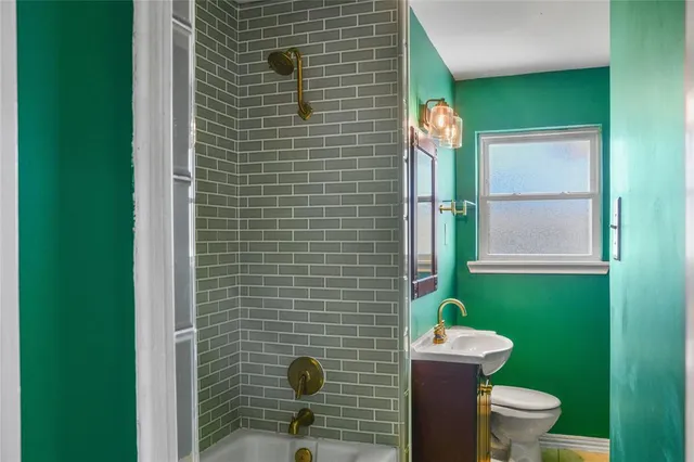 $2,000 | 812 Jerry Lane, Bedford, TX 76022