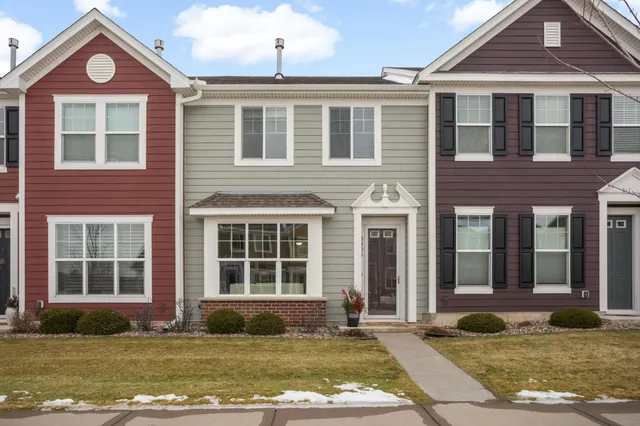 $334,900 | 8406 Jonquil Lane North, Maple Grove, MN 55369