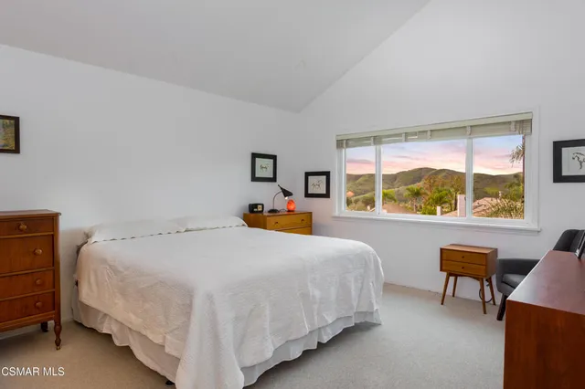 $1,225,000 | 6605 Oak Forest Drive, Oak Park, CA 91377