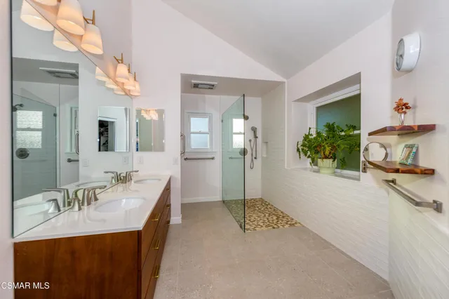 $1,225,000 | 6605 Oak Forest Drive, Oak Park, CA 91377