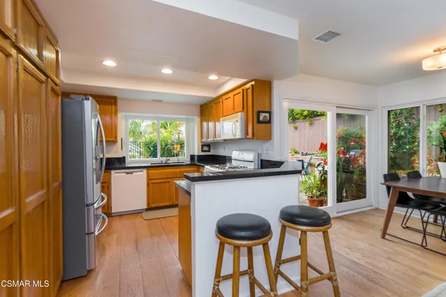 $1,225,000 | 6605 Oak Forest Drive, Oak Park, CA 91377