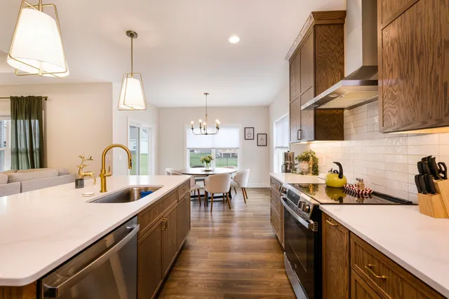 $739,900 | 6632 Grouse Woods, DeForest, WI 53532