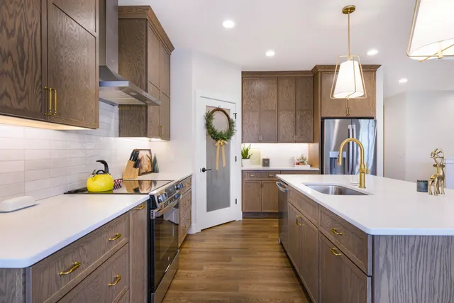 $739,900 | 6632 Grouse Woods, DeForest, WI 53532