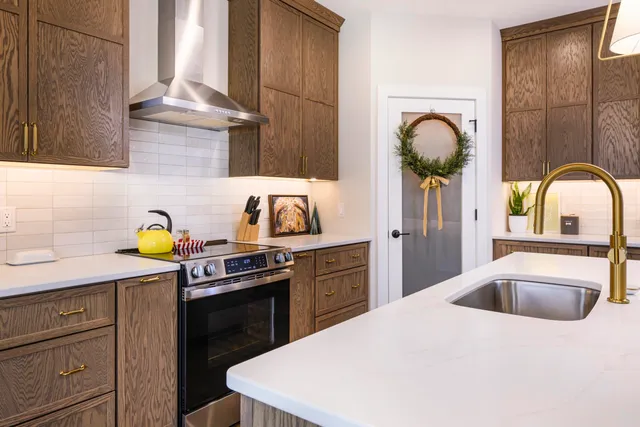 $739,900 | 6632 Grouse Woods, DeForest, WI 53532