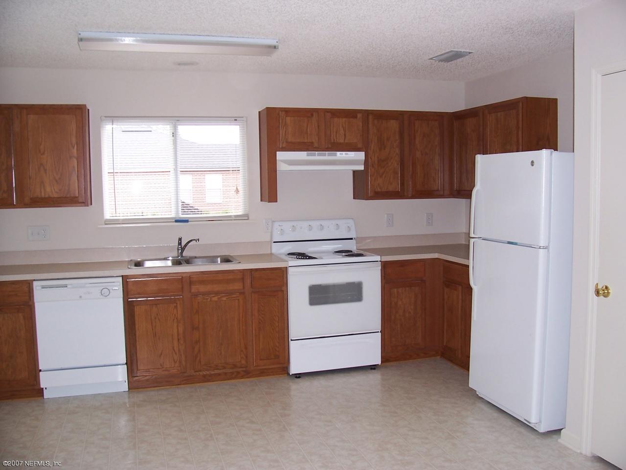 690 Hibernia Road Fleming Island, FL 32003 - Photo 3 of 10 All appliances stay!