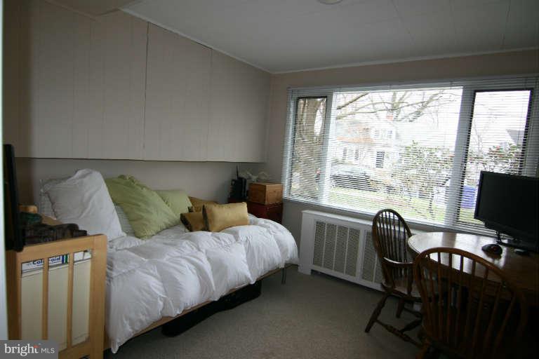 6423 Ridge Drive Bethesda, MD 20816 - Photo 14 of 17 3rd Bedroom