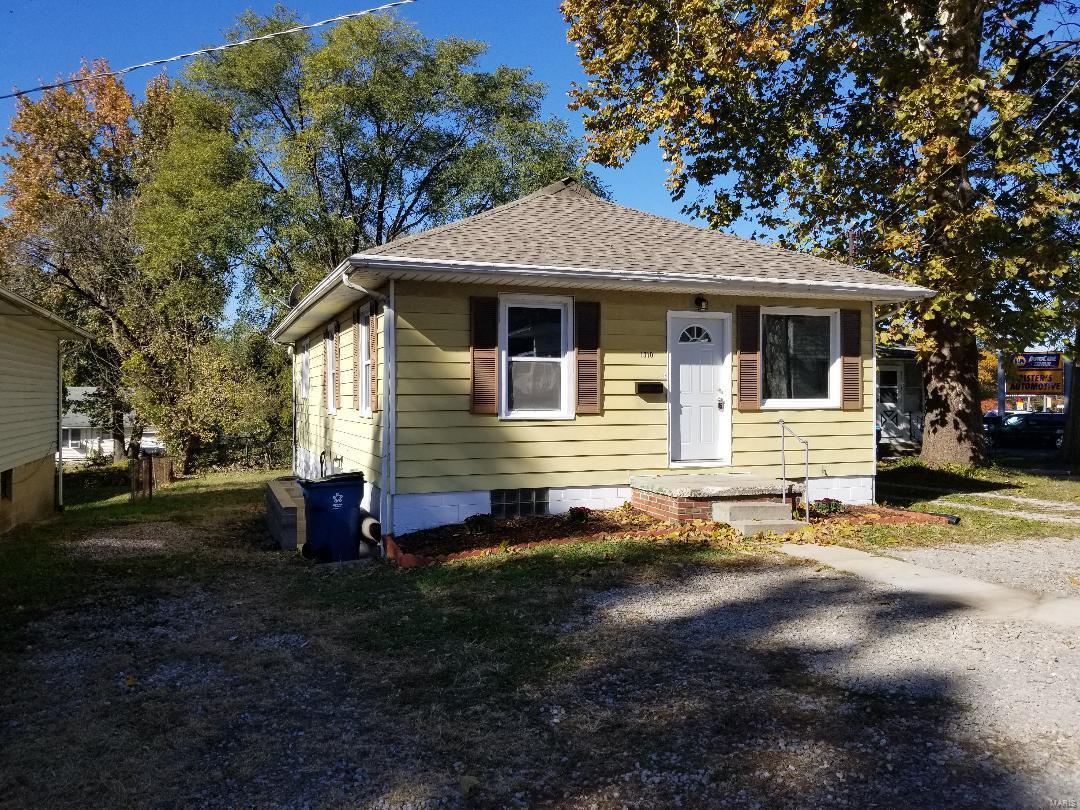 1310 Milton Road Alton, IL 62002 - Photo 1 of 11 Gallery Image 1
