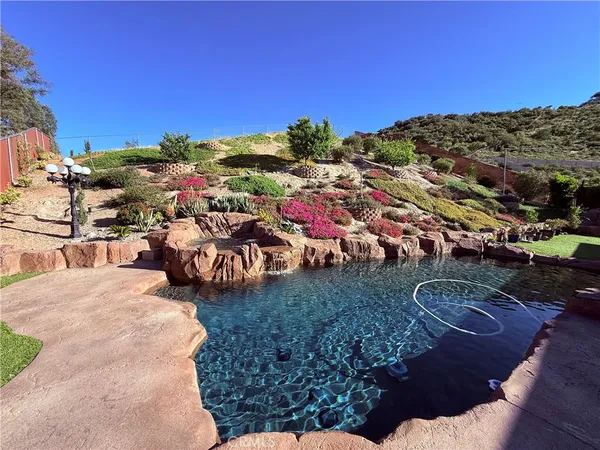 $899,999 | 33260 Sheila Lane, Wildomar, CA 92595