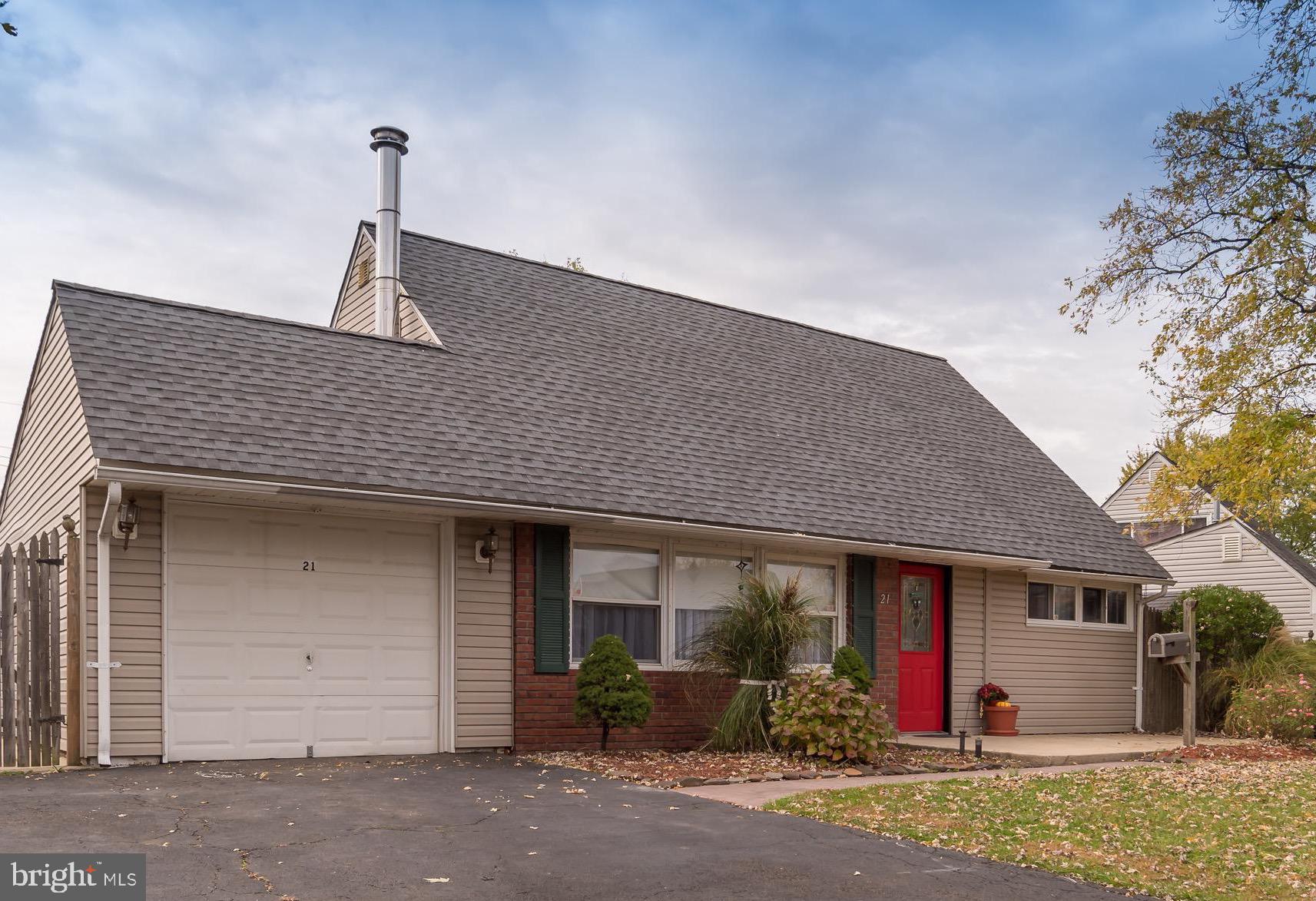 21 Micahill Road Levittown, PA 19056 - Photo 1 of 37