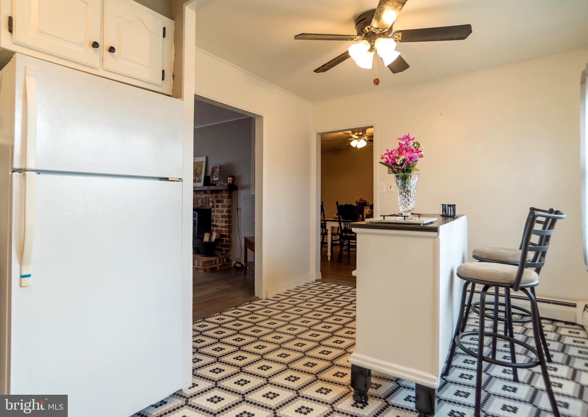 21 Micahill Road Levittown, PA 19056 - Photo 11 of 37