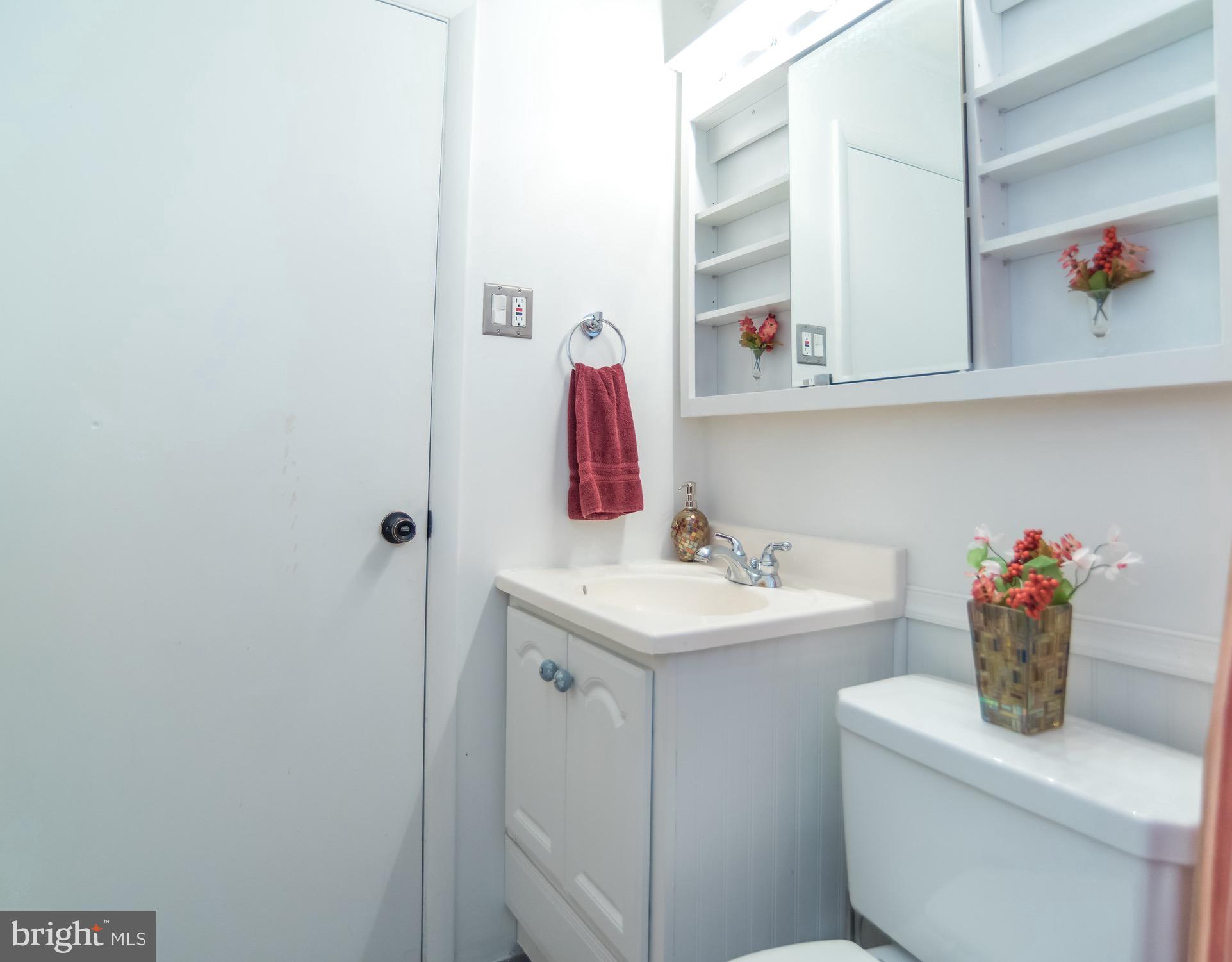 21 Micahill Road Levittown, PA 19056 - Photo 27 of 37