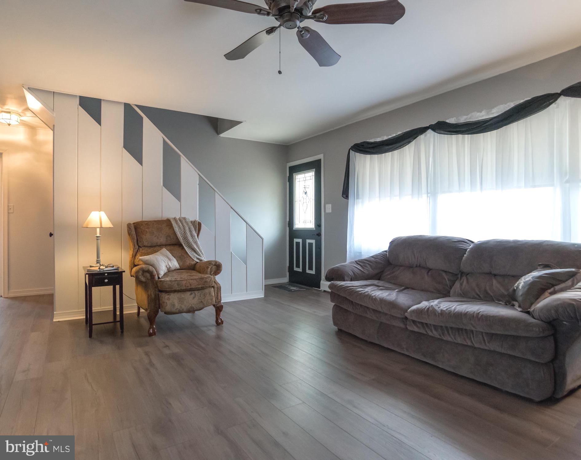 21 Micahill Road Levittown, PA 19056 - Photo 4 of 37