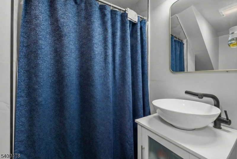 1025 Rivington Street Roselle, NJ 07203 - Photo 11 of 12