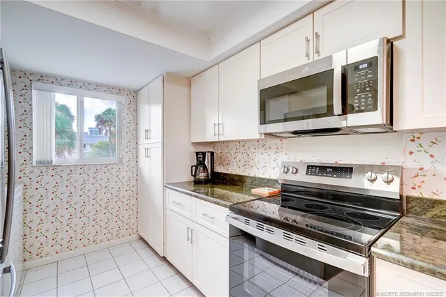 a view of washer and dryer