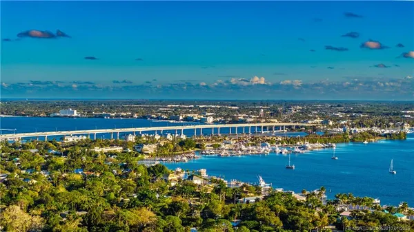 $595,000 | 1103 Northwest Pine Lake Drive, Stuart, FL 34994