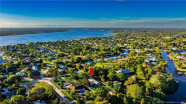 $595,000 | 1103 Northwest Pine Lake Drive, Stuart, FL 34994