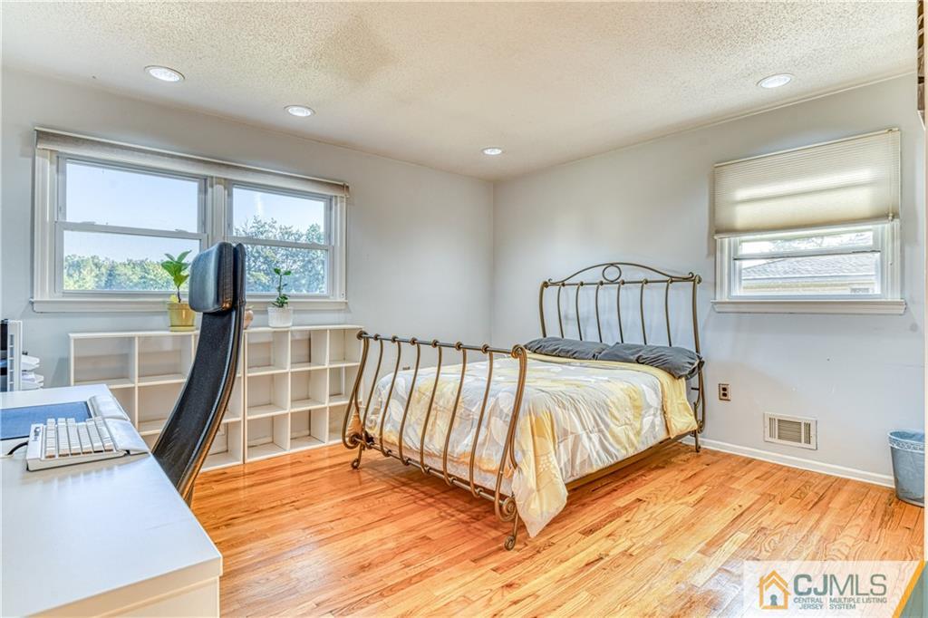 26 Woodmere Road North Brunswick, NJ 08902 - Photo 39 of 49 Gallery Image 39