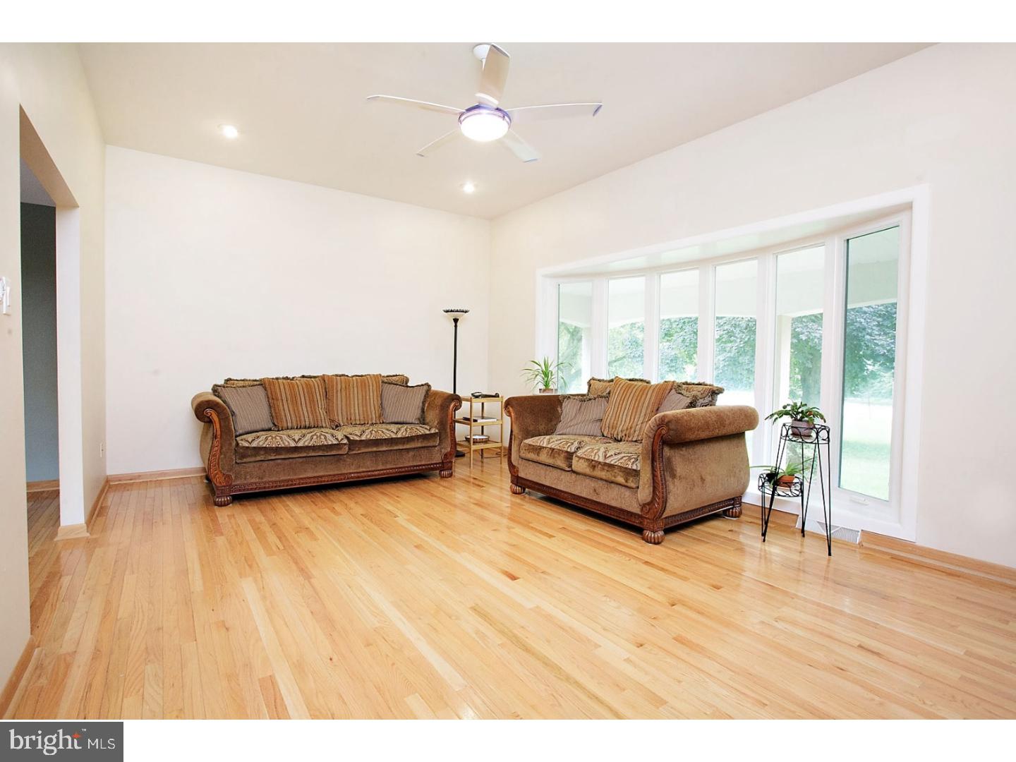 1174 Valley Road Rydal, PA 19046 - Photo 2 of 25 Living Room