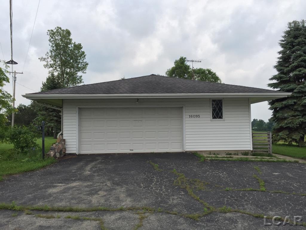 16095 Beecher Road Hudson, MI 49247 - Photo 6 of 19 31250021-5.JPG