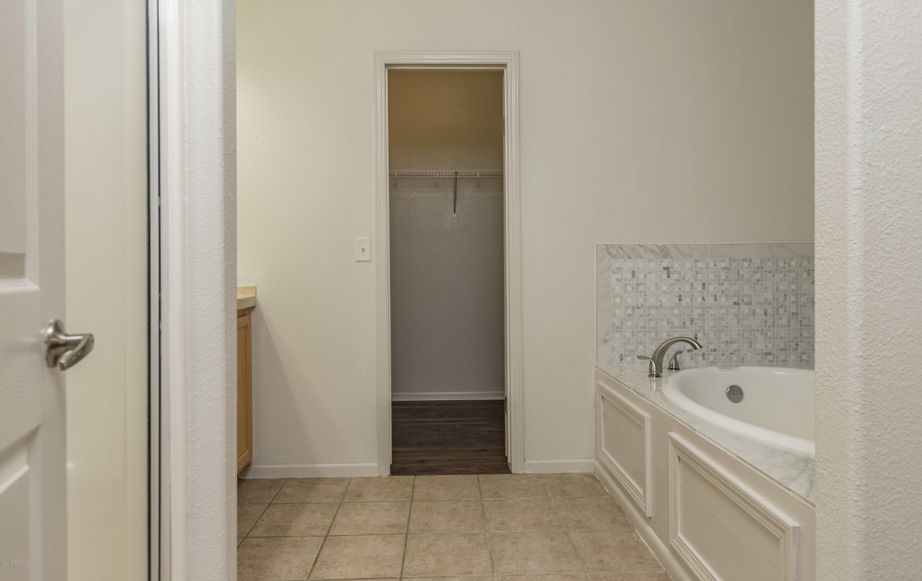 935 Toby Mouton Road Duson, LA 70529 - Photo 22 of 40 Master Bath 1