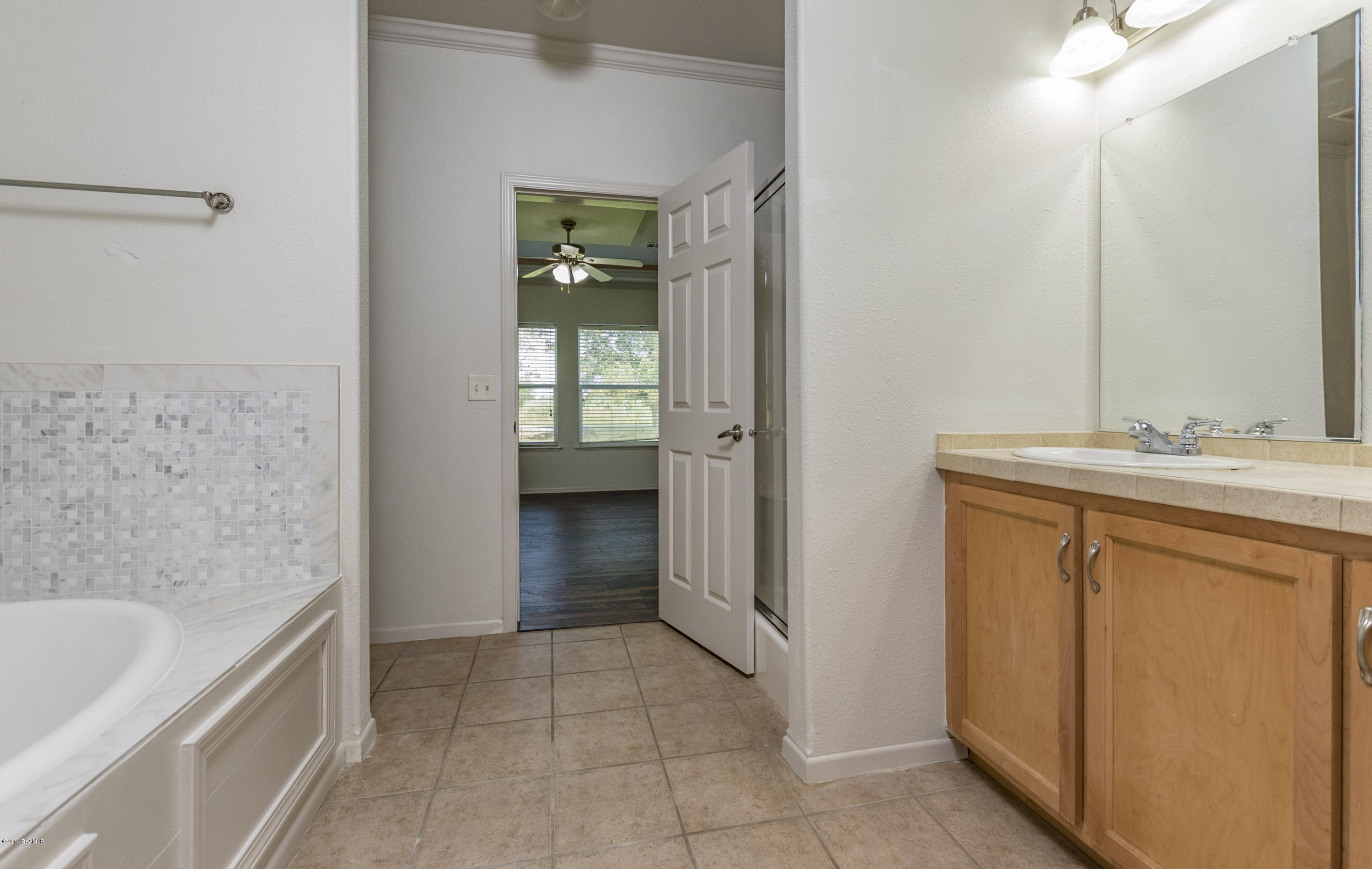 935 Toby Mouton Road Duson, LA 70529 - Photo 23 of 40 Master Bath 3