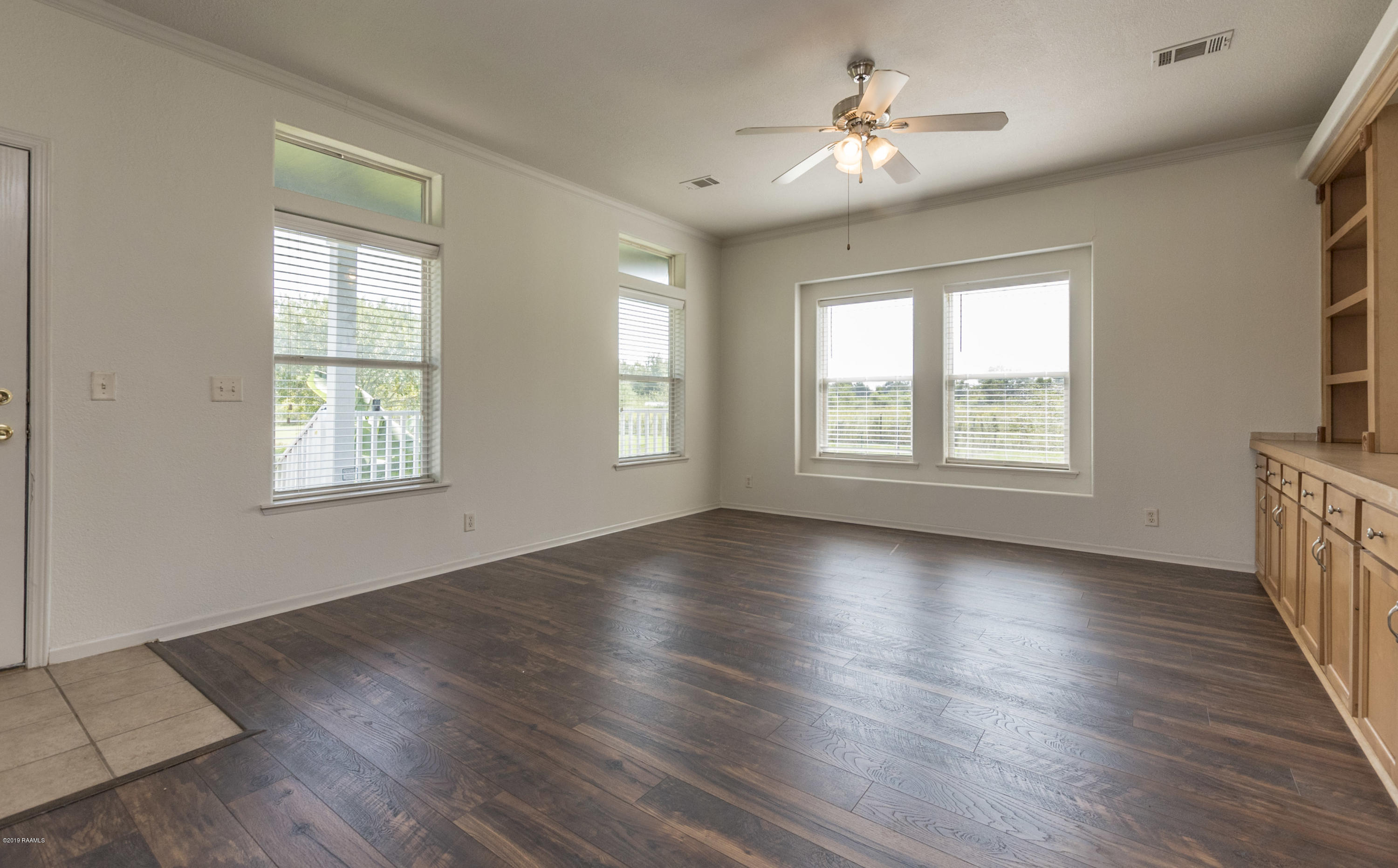 935 Toby Mouton Road Duson, LA 70529 - Photo 5 of 40 Living Area 1
