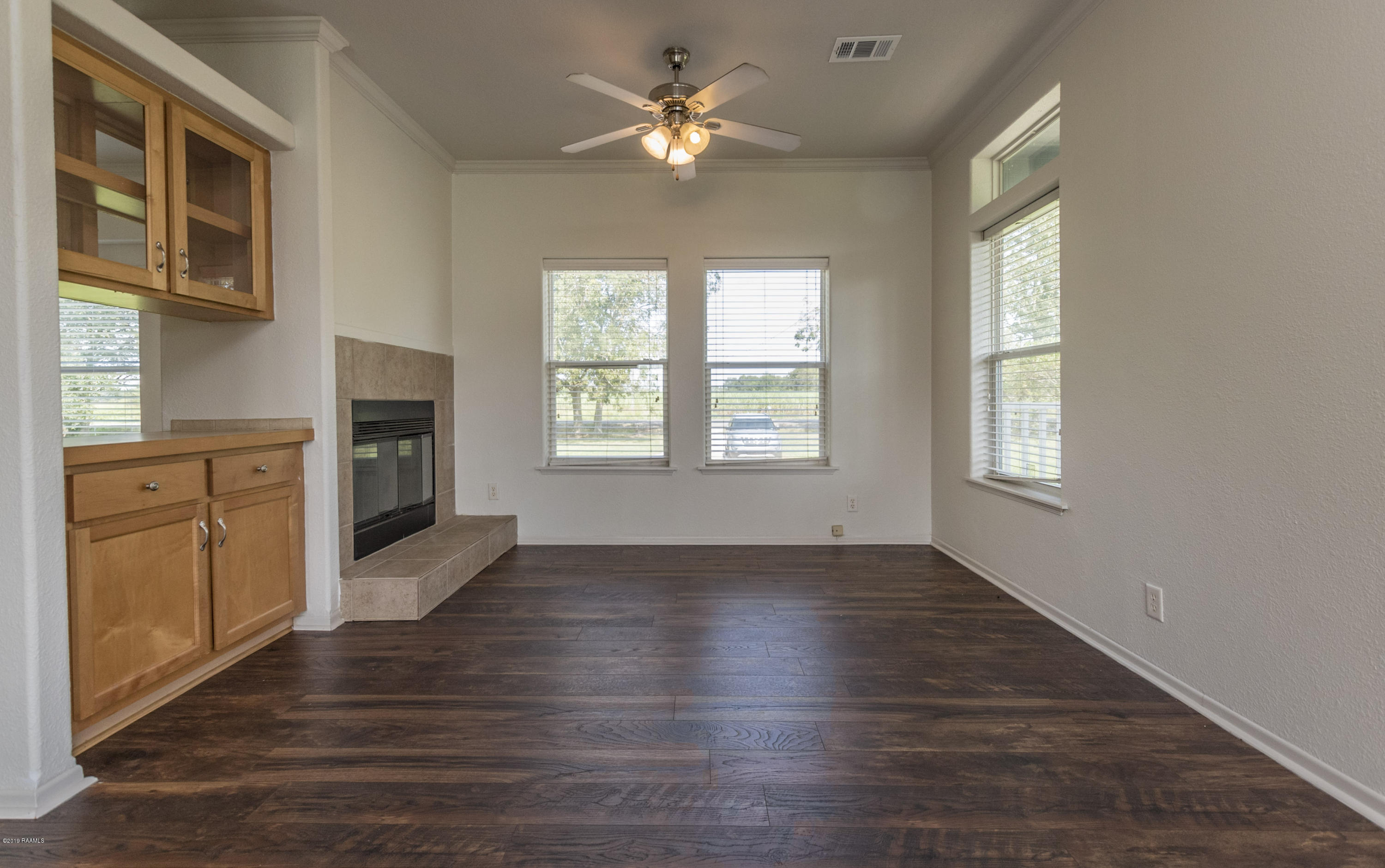 935 Toby Mouton Road Duson, LA 70529 - Photo 7 of 40 Living Area 5