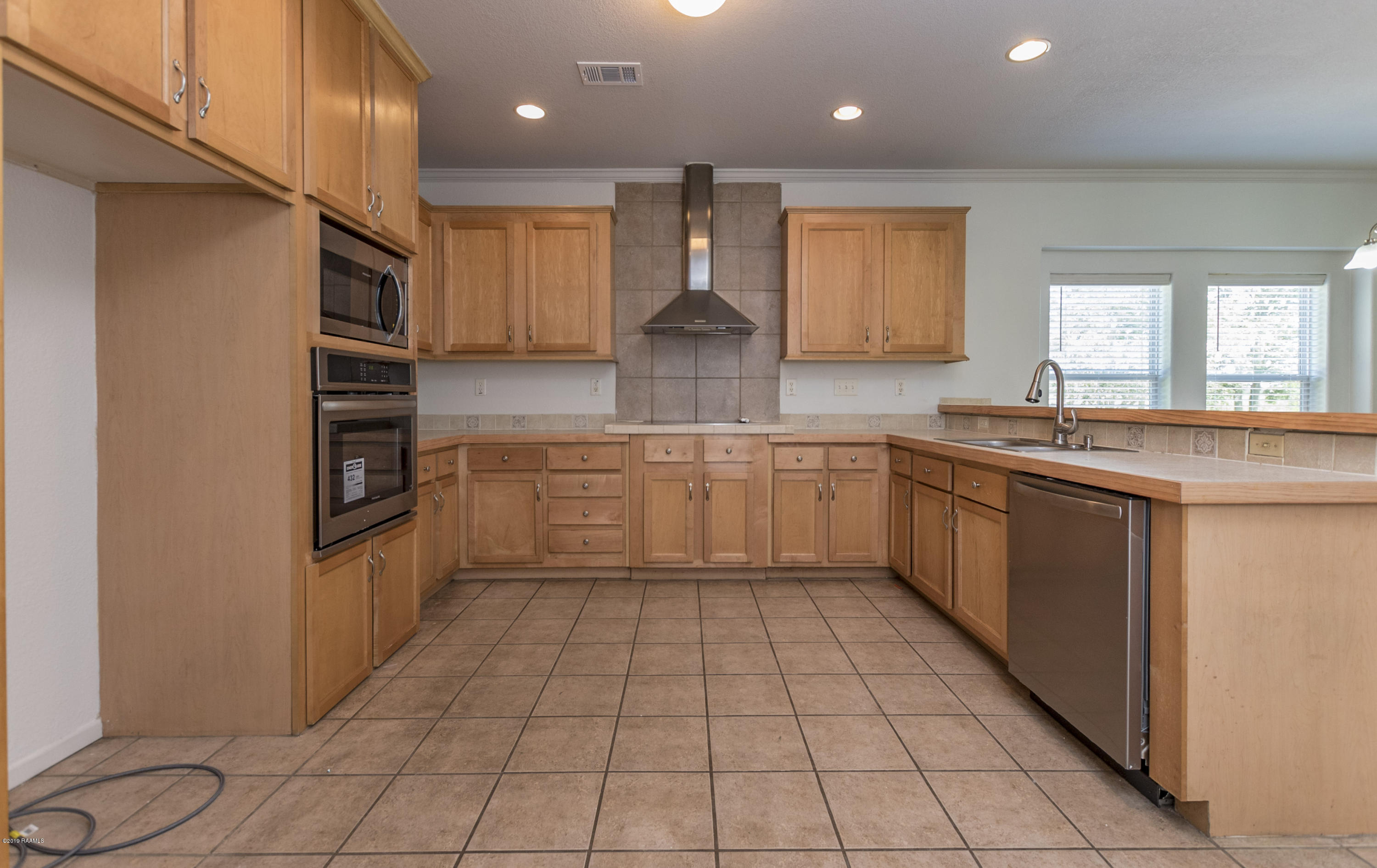 935 Toby Mouton Road Duson, LA 70529 - Photo 10 of 40 Kitchen 1