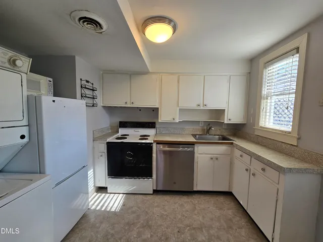 $1,955 | 1000 Nichols Drive, Raleigh, NC 27605