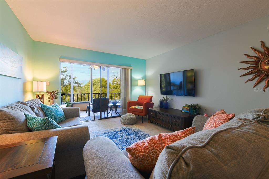305 Tarpon Point Tarpon Springs, FL 34689 - Photo 2 of 42