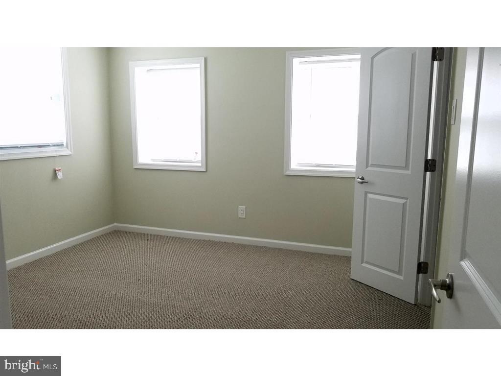 145 Kingston Road Cheltenham, PA 19012 - Photo 4 of 24