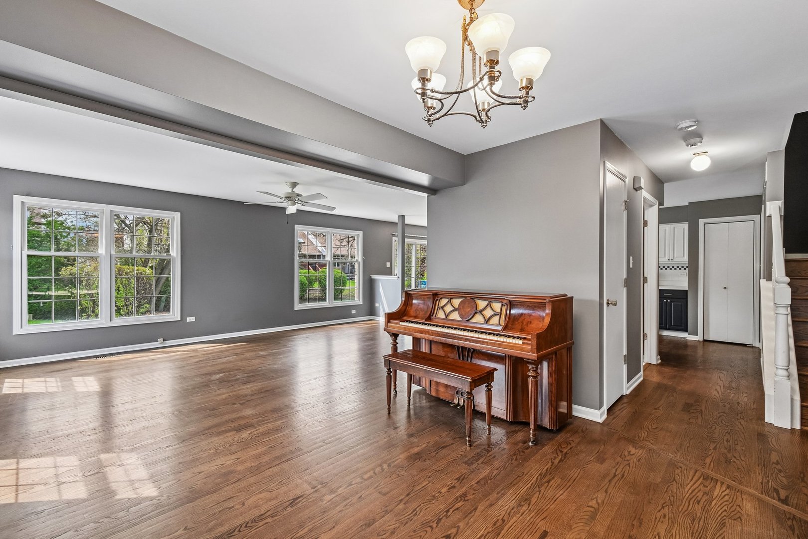 12228 Sumner Street Lemont, IL 60439 - Photo 5 of 36 Gallery Image 5