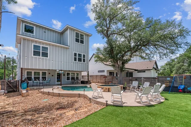 $1,200,000 | 1513 Hill Top Drive, Granite Shoals, TX 78654