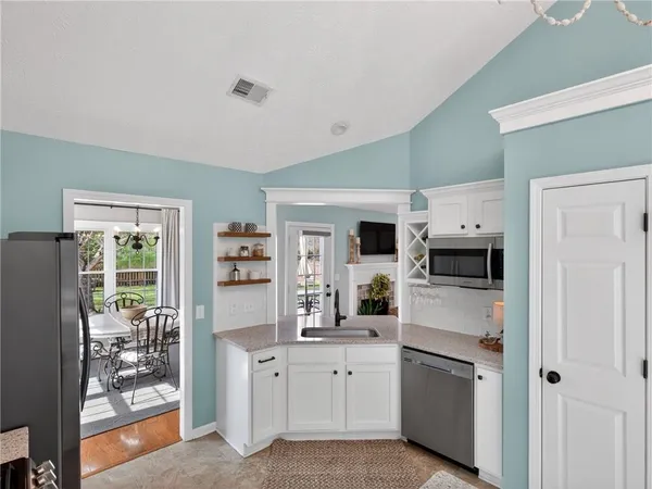 $399,900 | 5592 Thistledown Terrace, Sugar Hill, GA 30518