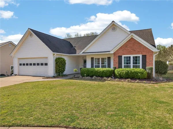 $399,900 | 5592 Thistledown Terrace, Sugar Hill, GA 30518