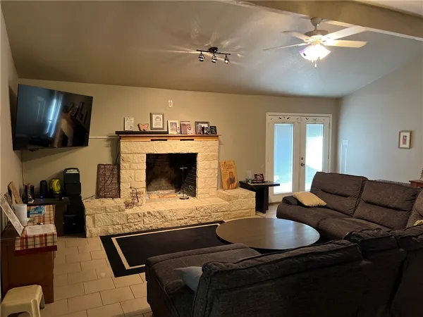 $235,000 | 116 Linden Lane, Hewitt, TX 76643